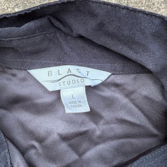 Vintage Blast Studio Elephant Embroidered Button-Up - L - Picture 3 of 4